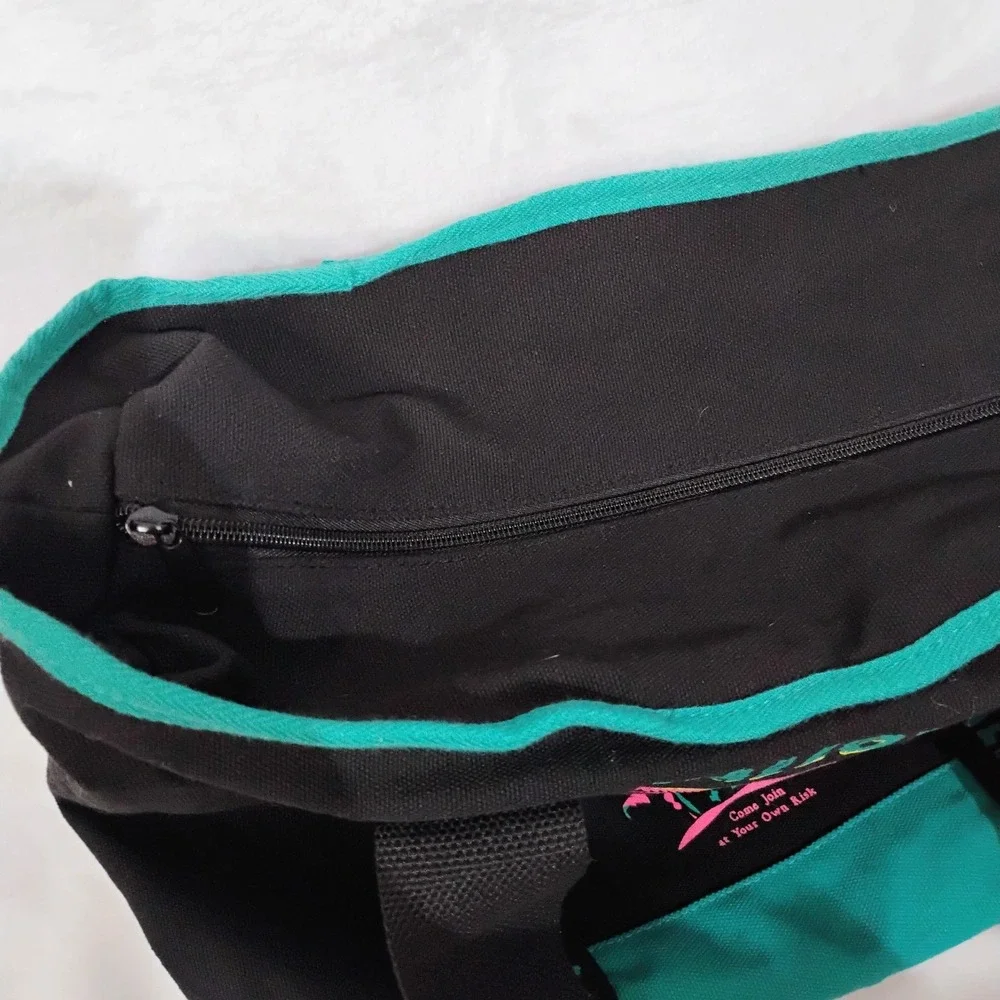 Disney Halloween 2023 Mickey Mouse Pumpkin Collector‎ Tote Bag Zipper Carry On